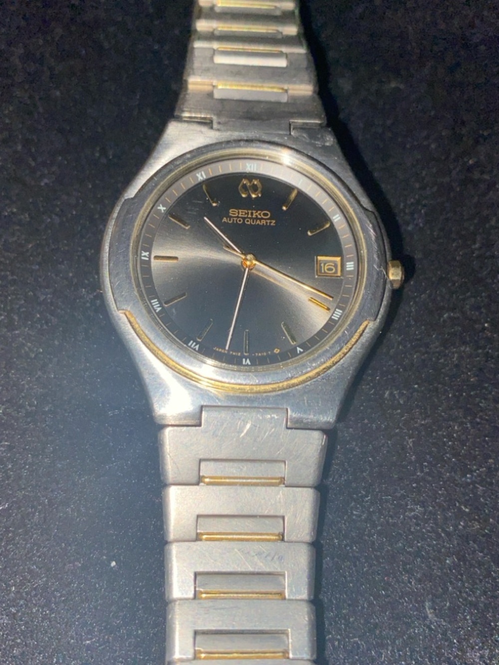 Seiko Two-Tone Silver and Gold Men's Watch with Black Dial